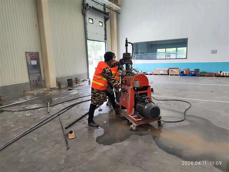 宜城厂房地面下沉塌陷注浆加固施工